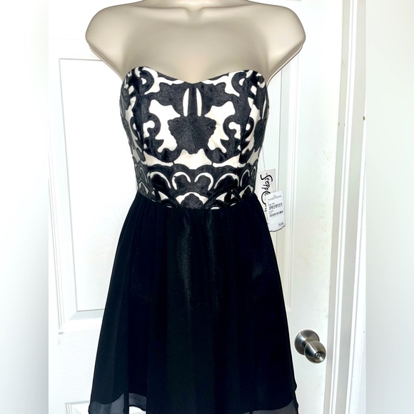 NWT Chiffon embroidered strapless dress size 5/6 - Picture 1 of 5